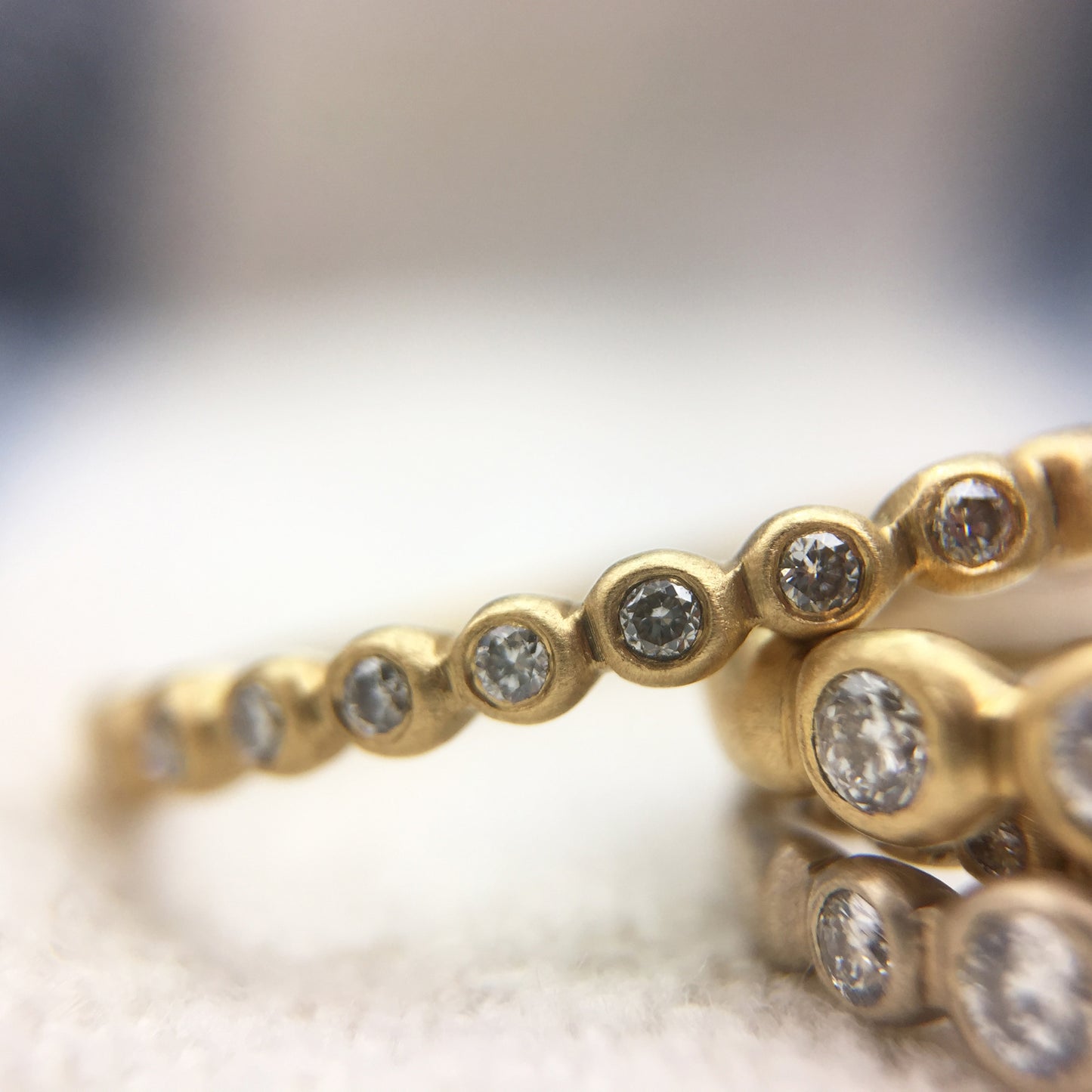 Porch Skimmer Band with 1.25 mm diamonds, detail
