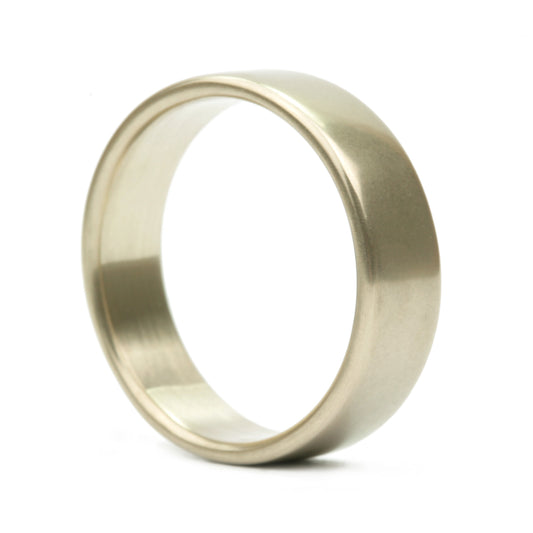 Rounded Plain Band 6.25 mm in 18K white gold, side view