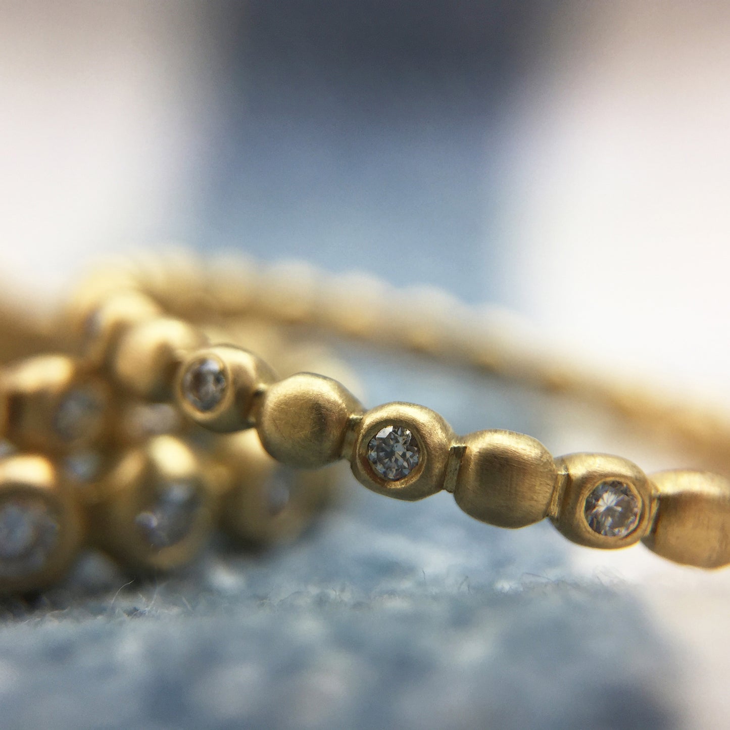 Porch Band with alternating 1.25 mm diamonds, detail