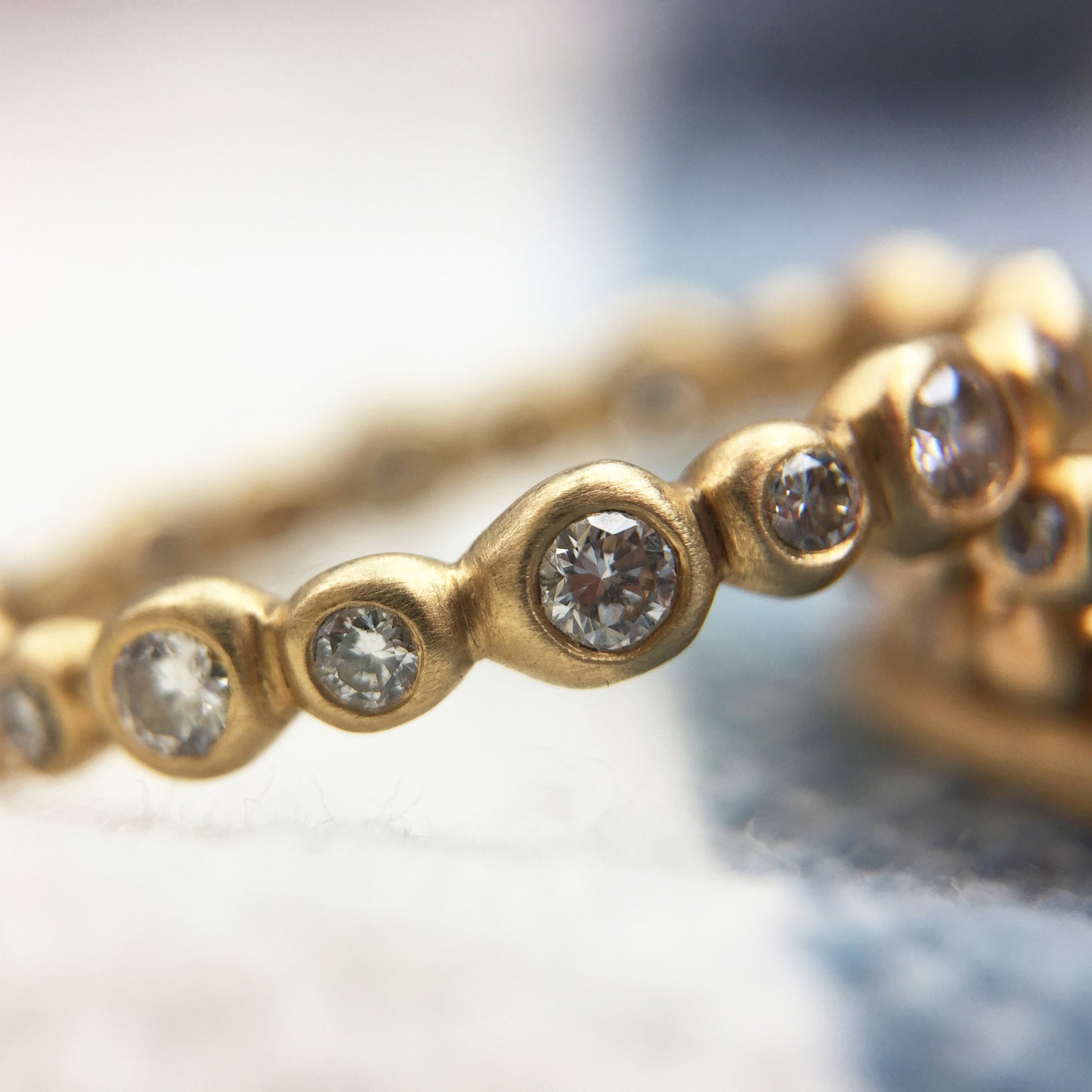 Orpheus Band small with diamonds, detail