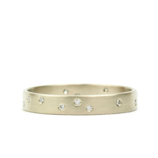 Starry Night Band 3 mm with diamonds in 18K white gold