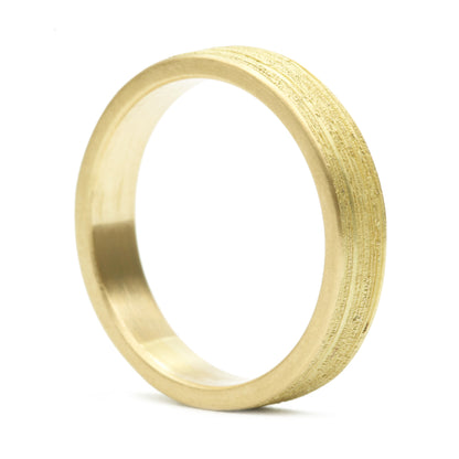 Concrete Band 4.5 mm in 18K yellow gold, side view