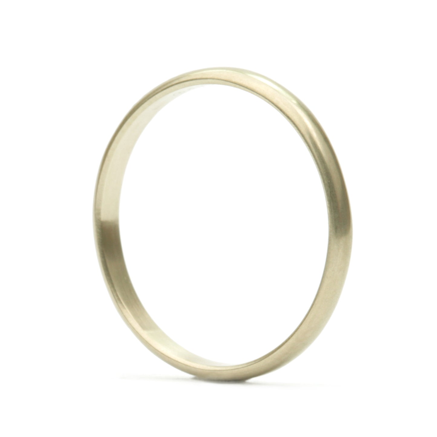 Half Round Band 2.15 mm in 18K white gold, side view