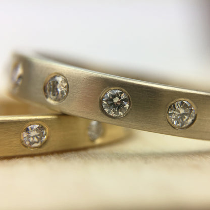 S Band 3.10 mm with diamonds in 18K white gold, detail