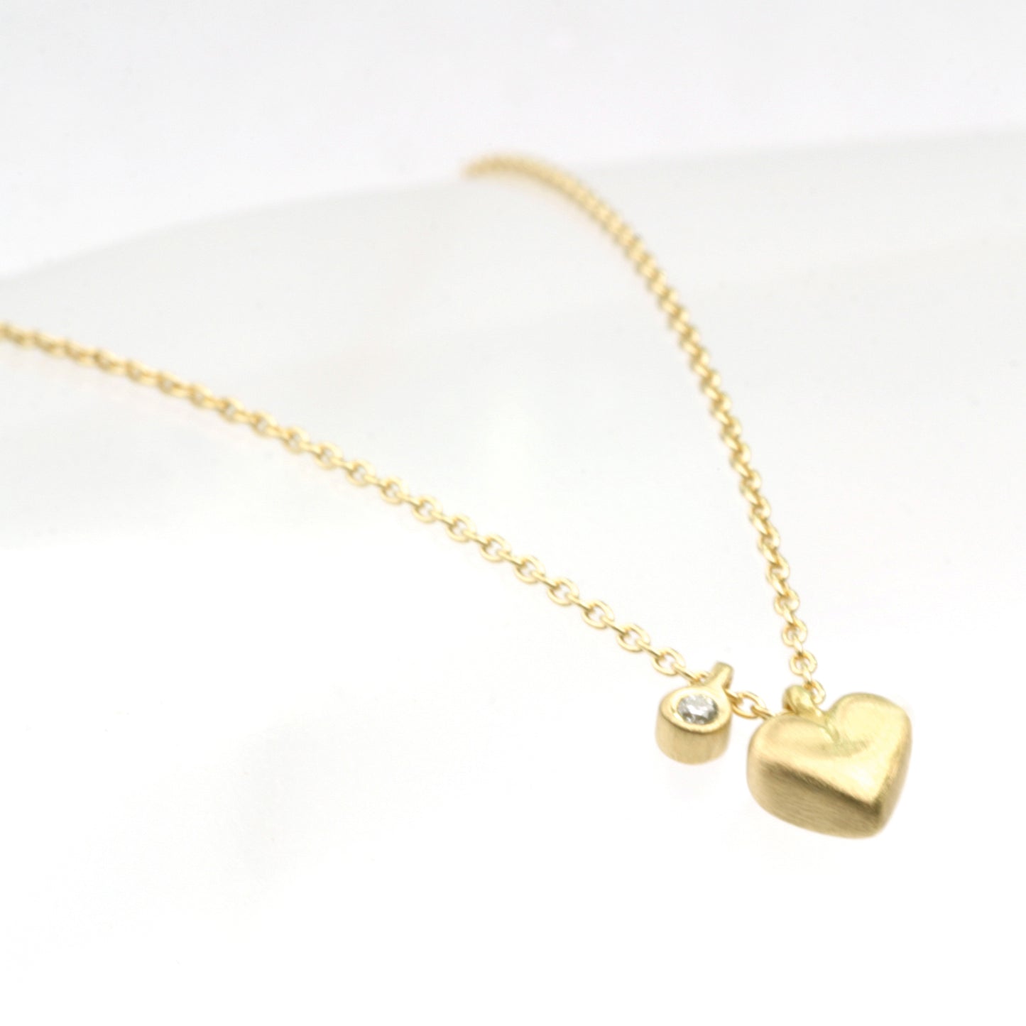 Micro Heart with diamond tag on cable chain